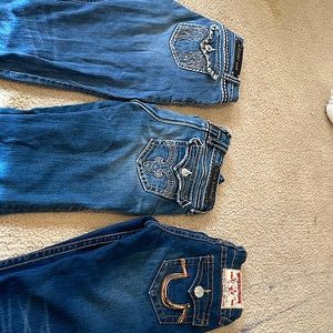 Lot of jeans. All size 28